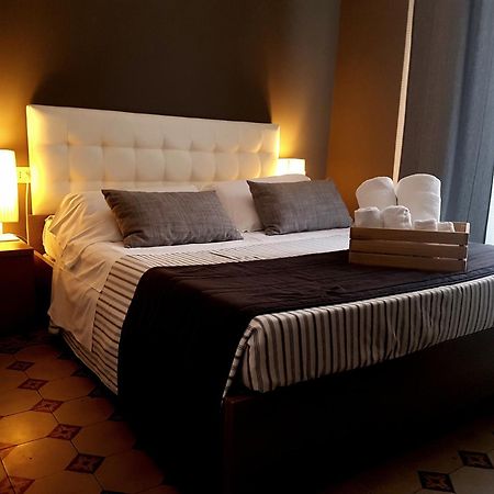 Ottomood Ala Ovest Catania Centro Bed & Breakfast Bilik gambar