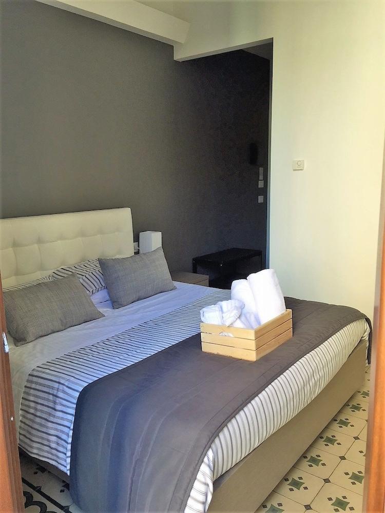 Ottomood Ala Ovest Catania Centro Bed & Breakfast Luaran gambar